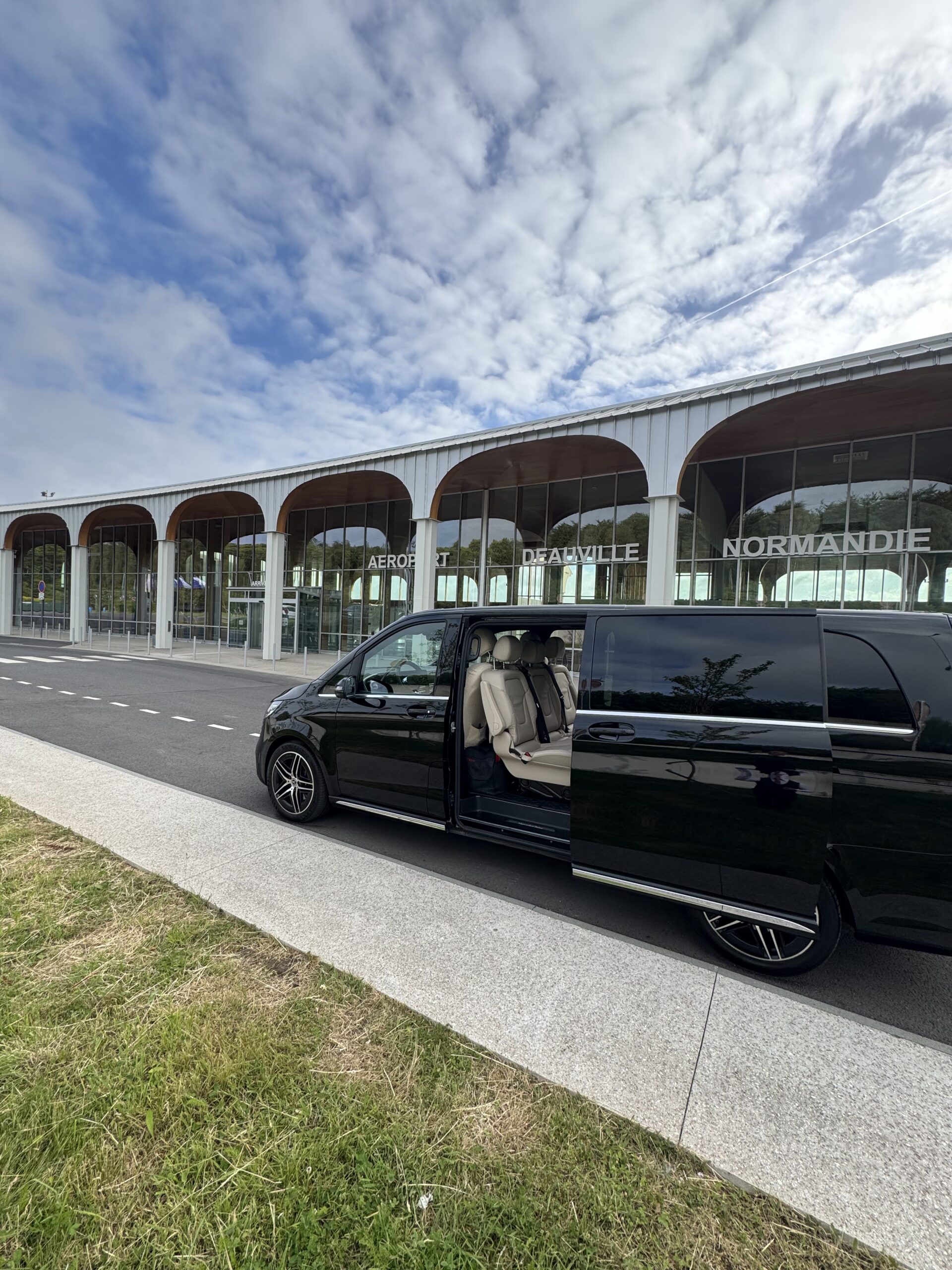Mercedes V-Class private chauffeur at Deauville Normandy Airport, France